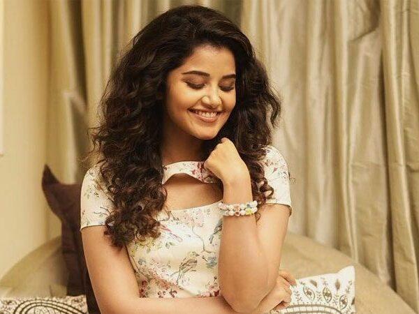 Anupama Parameswaran - Hello Guru Prema -Kosame- Script