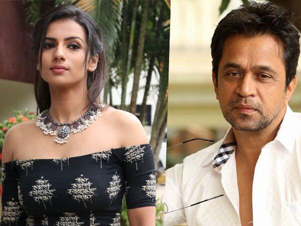 Arjun-Sarja-Planned-Foreplay-Scene-to-Touch-Shruti-Hariharan