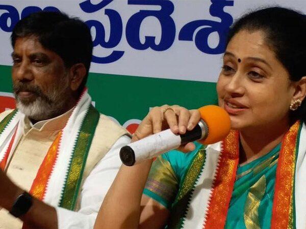 Congress-to-Field-Vijaya-Shanthi-for-Lok-Sabha