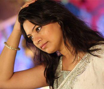 Geetha Madhuri Fires on Youtube channels