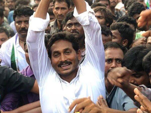 Jagan-Makes-A-Mistake-in-Dragging-Chandrababu-Naidu-into-Kodi-Kathi-Case