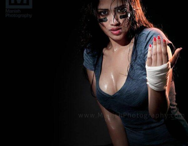 Mental Madhilo Girl Nivetha Pethuraj's Hot Dress Soaring Temperatures