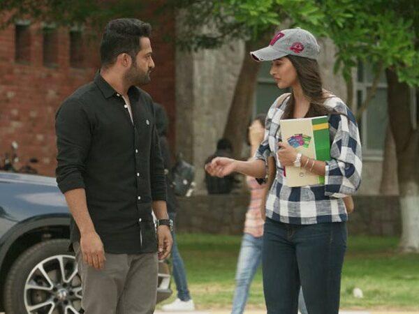 Pooja-Hegde---Aravindha-Sametha