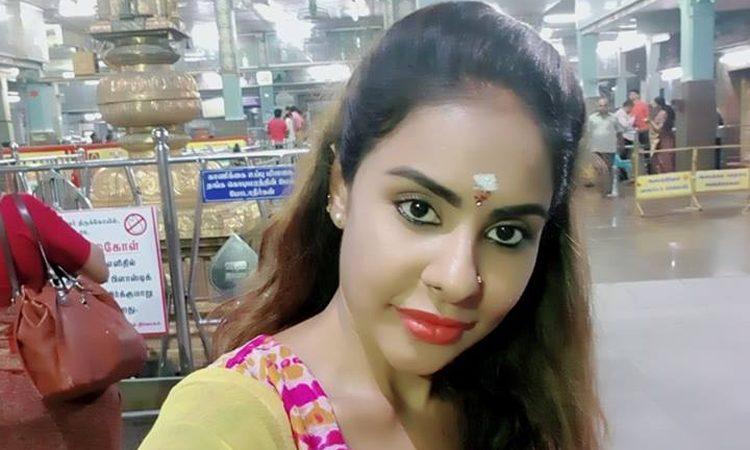 Sri reddy allegations on TRS MLA Jeevan Reddy