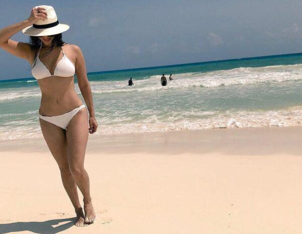 Sunny-Leone-Trolling