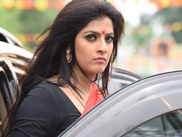 Varalaxmi Sarathkumar Was Screaming Telugu Dialogues in Bathroom