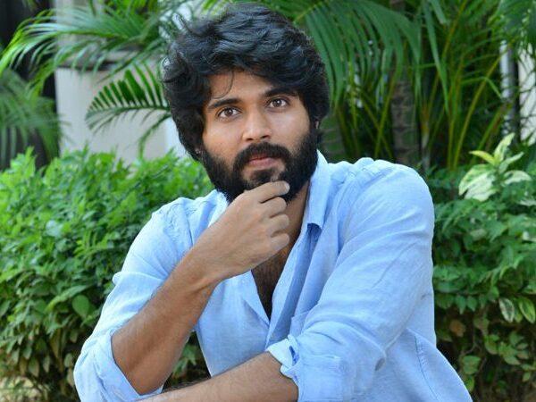 Vijay Deverakonda's Becomes Visibly Silent