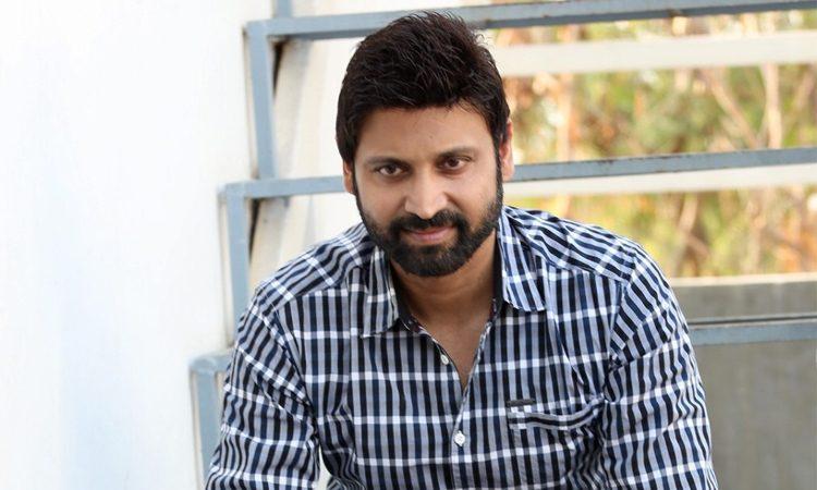 YS jagan fans behind hero sumanth