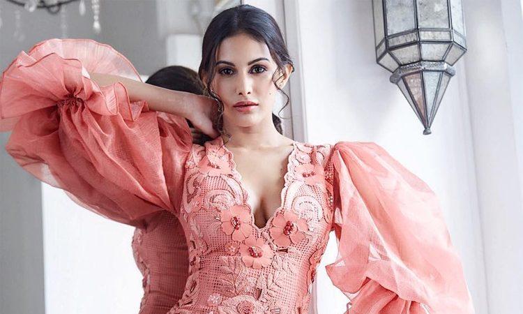 amyra-dastur-joins-metoo