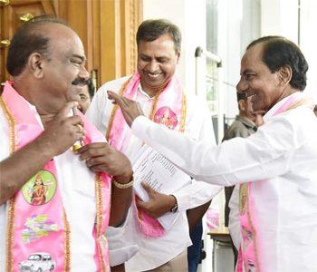 why telangana people like kcr