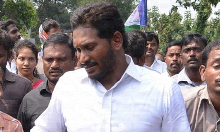 ys jagan denied to give statement on his attack