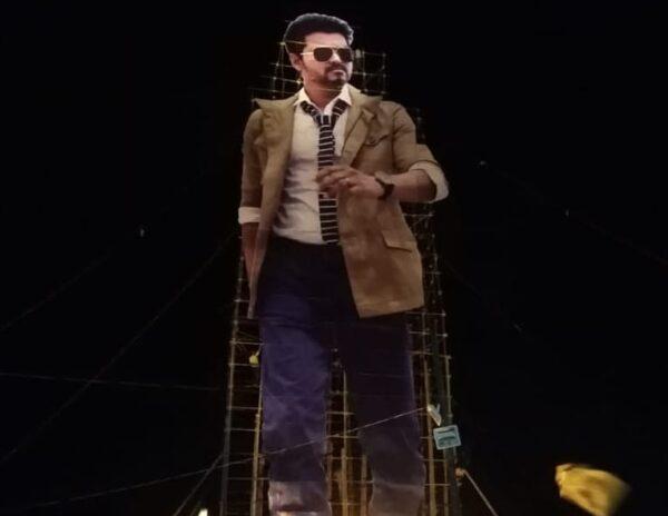 Sarkar - Biggest Cut-Out