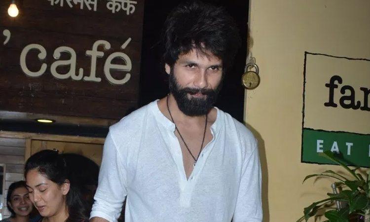 Shahid Kapoor in Hospital