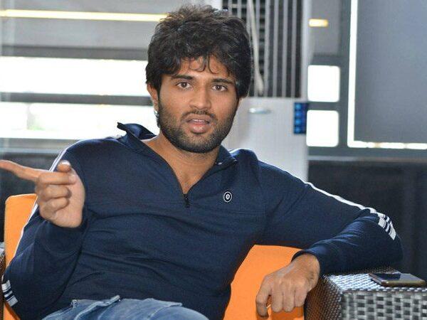 Vijay-Deverakonda-Hint-on-First-Star-Director