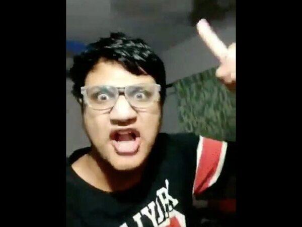 Viral-Bollywood-Fan's-Shout-for-South-Directors