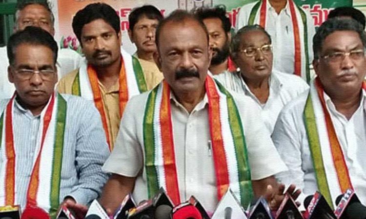 andhra pradesh congress changes its tone on TDP