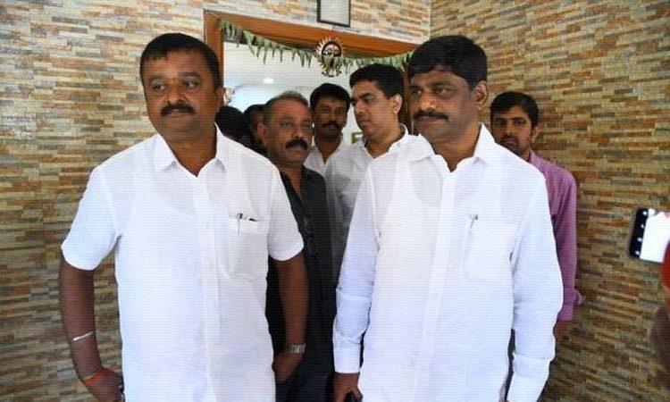 bjp-ramanagara-candidate-withdraws-nomination-2-days-ahead-karnataka-by-elections-