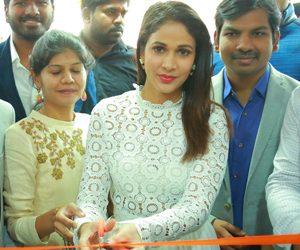 Lavanya Tripathi Launches Happi Mobile Store Dilsukhnagar