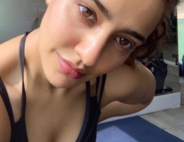 Neha Sharma Morning Juicy Face