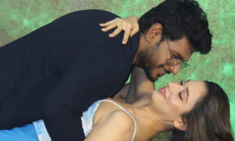 Next-Enti-Pre-Release-Event-Stills---Sundeep-Kishan,-Tamannaah-Bhatia