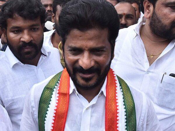 revanth-reddy-congress-vs-kcr-trs