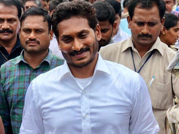 Jagan's-Counter-Plan-for-Chandrababu-Naidu's-Freebies