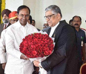 KCR - First Visit as Chief Minister to the High Court