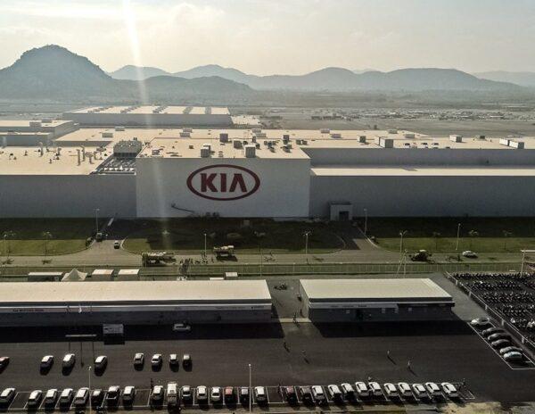 Kia-Motors-Andhra-Pradesh--AP's-Big-Achievement-Not-Big-for-Celebs