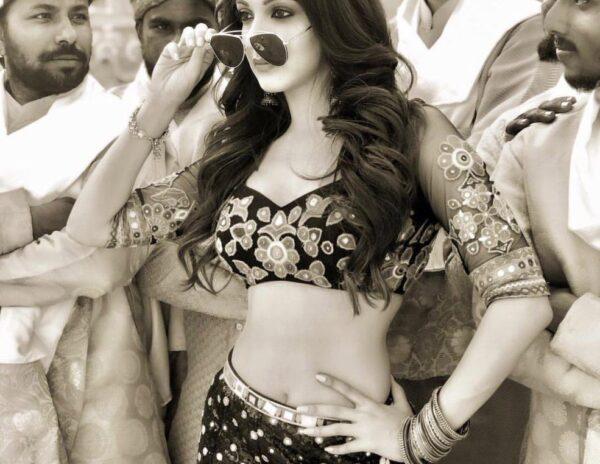 Kiara Advani - Massy Side of Ram Charan's Girl