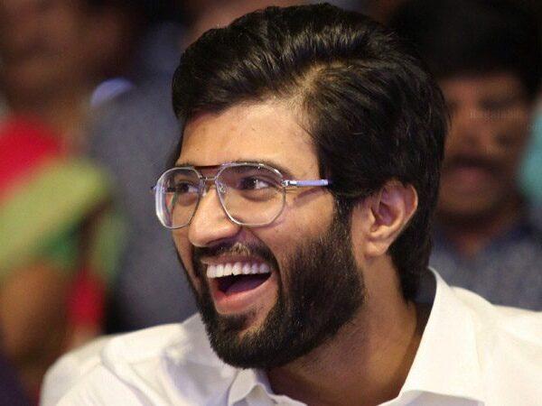 Vijay-Deverakonda-on-Love-&-Hugs
