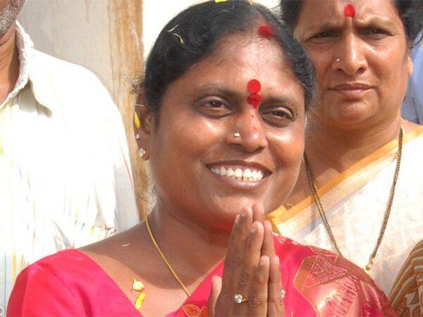 YS Vijayamma to contest elections 2019