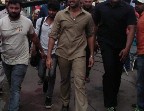 dear-comrade-first-look-vijay-deverakonda-with-kranthi-madhav