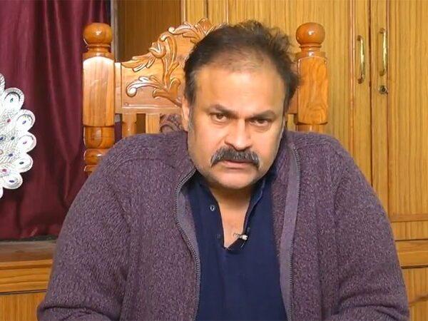 naga babu igniting fans with controversial comments on balakrishna