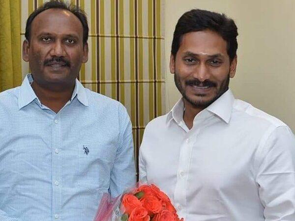 Amanchi-Krishna-Mohan-Leaves-TDP-Despite-Naidu's-Assurances