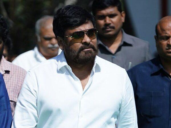 Chiranjeevi's-'Sye-Raa'-Invites-Ire-of-Muslim-Youth