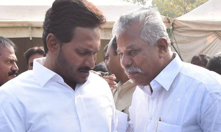 EC reponses to Jagan complaint over chandrababu naidu schemes