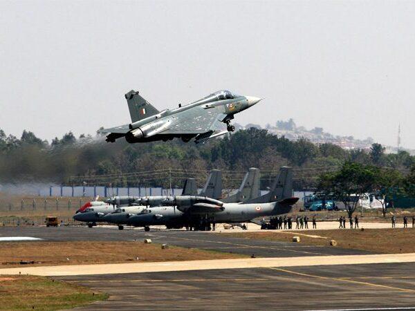 How Indian Fighter Jets Escaped Safe from Pakistan?