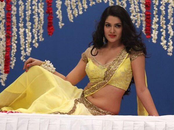 Sakshi Chaudhary  1 Cr Offer for One Night Stand
