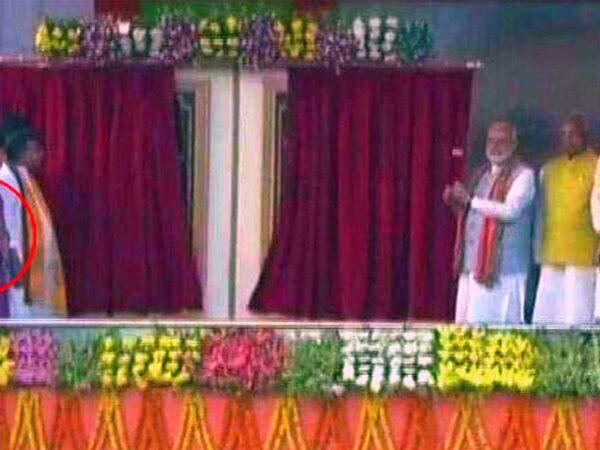 Tripura-Minister-Groping-Woman-Colleague-on-Stage-with-PM-Narendra-Modi