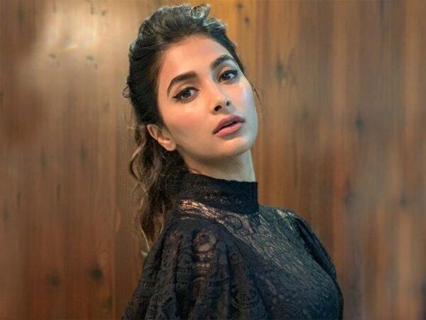 Will-Pooja-Hegde-Shout-for-the-Same-in-Tollywood