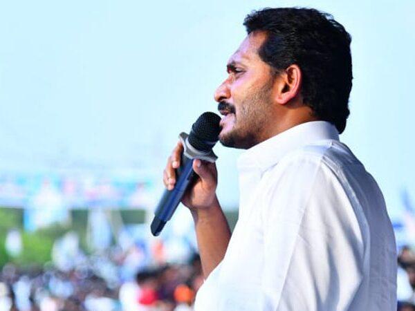 YS-Jagan-Unleashes-The-Powerful-Caste-Weapon-on-Chandrababu-Naidu