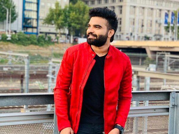 Anchor-Pradeep-as-a-Hero.-Didn't-He-Learn-Yet