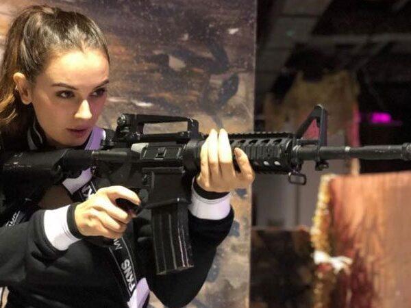 Evelyn-sharma---Saaho-Prabhas