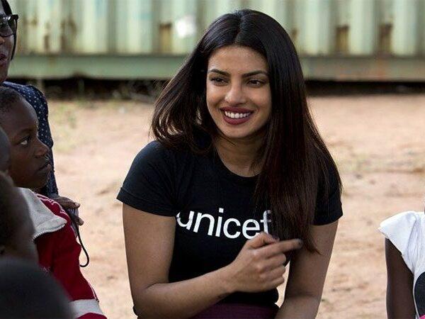 Intolerant Pakistanis Want Our Heroine Priyanka Chopra Eliminated