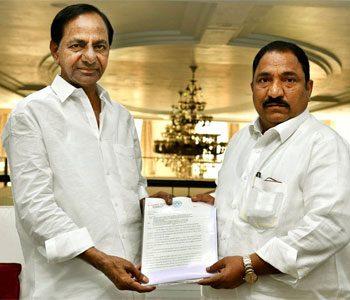 KCR - Sandra Venkata Veeraiah