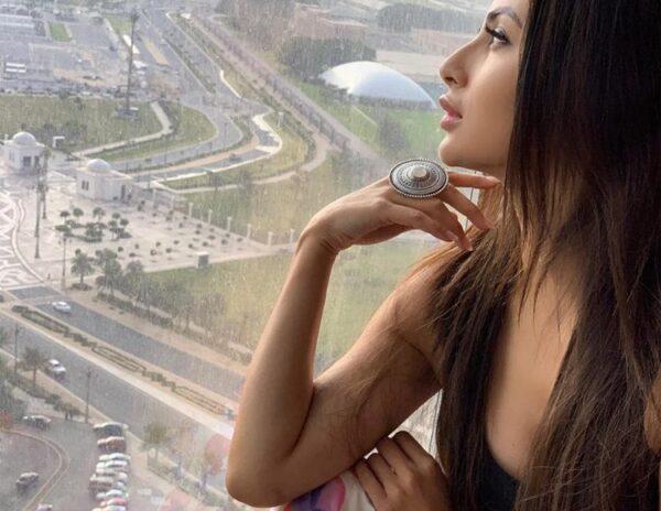 KGF-Girl-Mouni-Roy-Still-Single!-Ready-to-Mingle