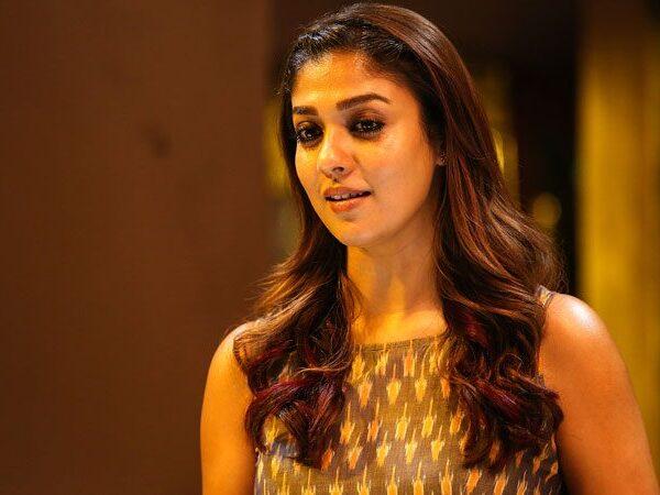 Lady-Superstar-Insulted-at-Own-Film's-Event