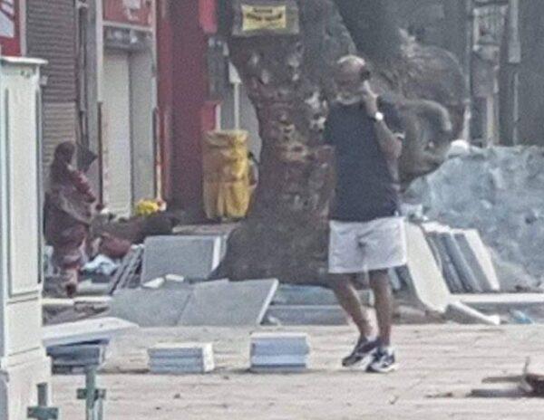 Mystery-Behind-Rajinikanth's-Picture-Busted