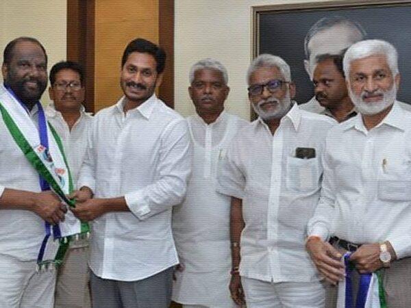 TDP MP Pandula Ravindra Babu joins ysrcp