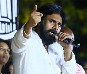 Pawan Kalyan comments on KCR return gift to chandrababu naidu
